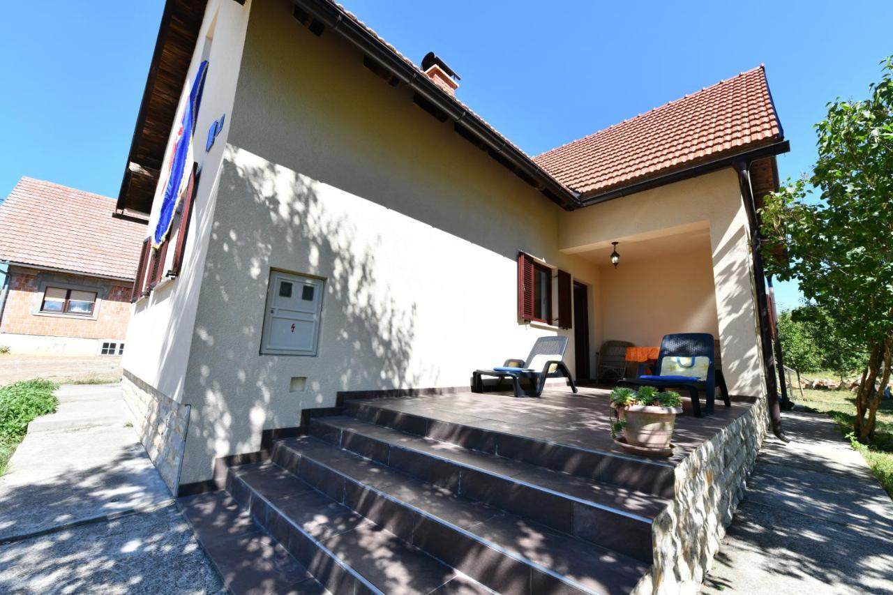Holiday Home Matan Saborsko Exterior photo